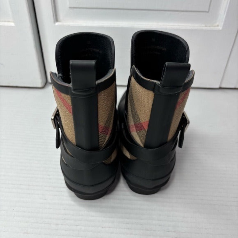 New BURBERRY Riddlestone Wrap Rain Booties Size 5 - Picture 2 of 7